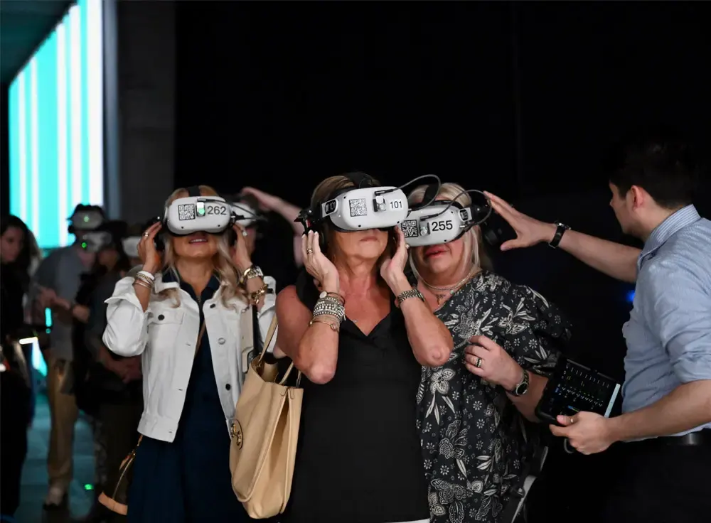 THE INFINITE Houston - An Immersive VR Experience in Space - THE INFINITE Edmonton - An Immersive VR Experience in Space