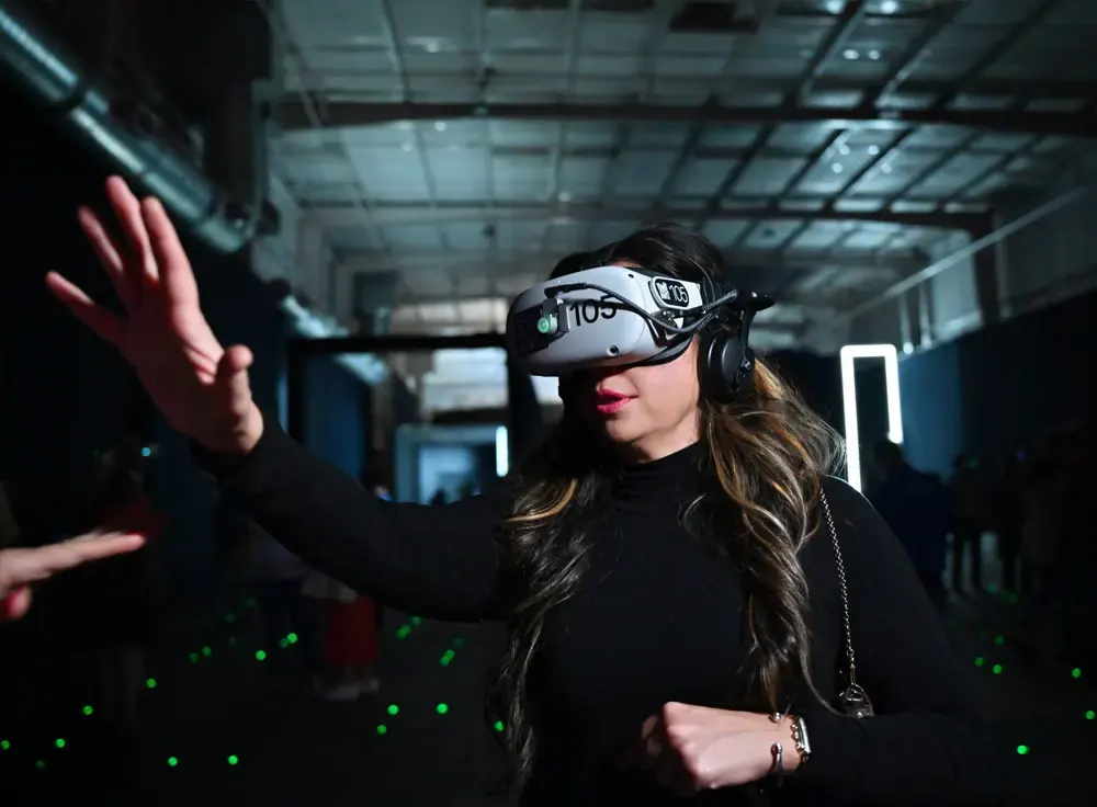 THE INFINITE Houston - An Immersive VR Experience in Space - THE INFINITE Edmonton - An Immersive VR Experience in Space